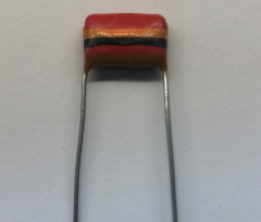 180NF 100V Damla Tipi Polyester Kondansatör  13X6X10mm