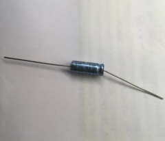 68uF 25V AXSİAL  22X37mm Elektrolitik Kondansatör (10 Adet)