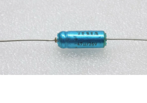 22uF 100V AXİAL Elektrolitik Kondansatör  (Tesla)